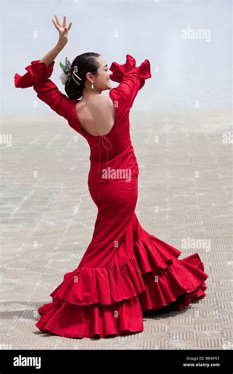 foto storica di Carmencita, la ballerina di flamenco, o una rappresentazione artistica della sua danza