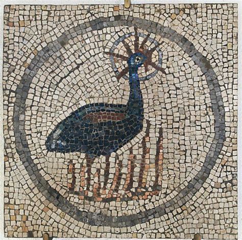 mosaico antico con fenice, ancora, alfa e omega