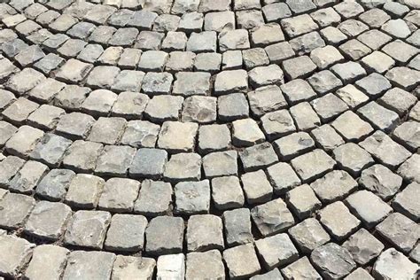 Foto degli interni della residenza partner, con focus sulla pavimentazione in pietra o la volta caratteristica
