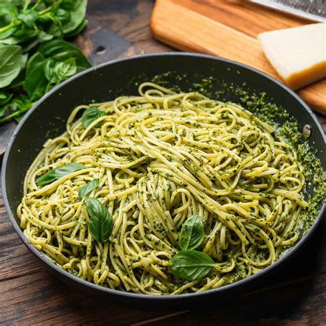 Schema nutrizionale delle trenette Santa Rita con Pesto alla Genovese