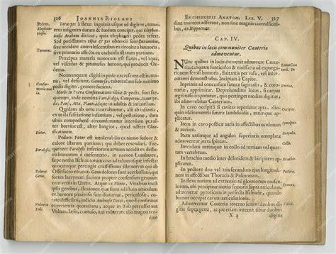 Un libro antico aperto, che simboleggia la Bibbia come testo fondamentale ma sconosciuto