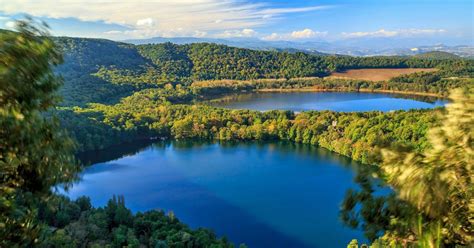 Foto panoramica dalla Punta Paradiso con vista sui laghi e sulla pianura