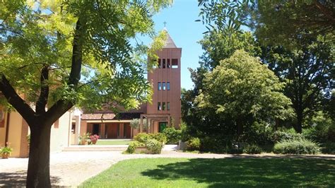 Monastero di Marango con paesaggio rurale circostante