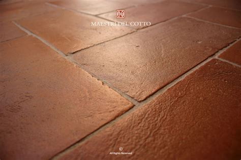 Mosaico di piastrelle di cotto Cottolupica in diverse forme