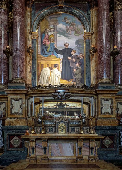 dettaglio dell'urna attuale di Don Bosco