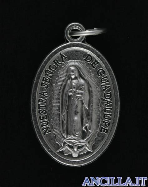 medaglia di Nostra Signora di Guadalupe con l'immagine della Vergine