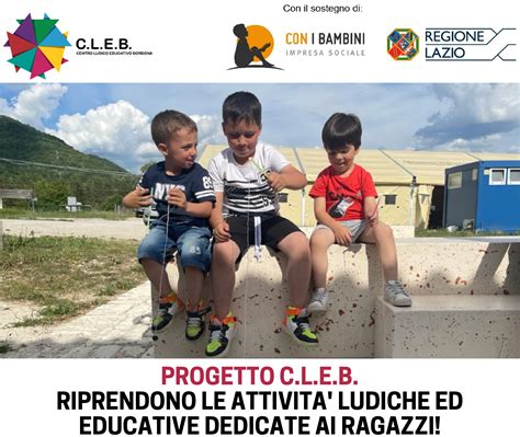 Bambini e ragazzi di diverse fasce d'età impegnati in attività formative e ludiche all'interno di un gruppo di Azione Cattolica Ragazzi.