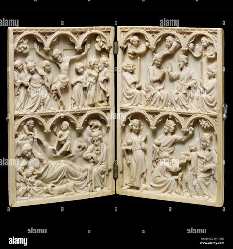 Altarolo a trittico in avorio e bosso del XIV secolo