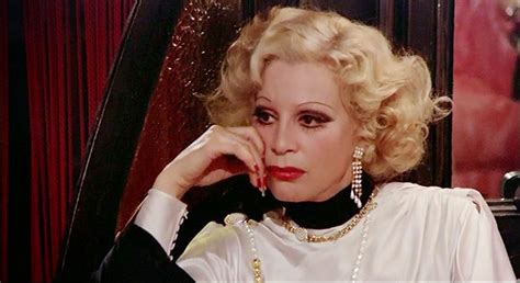Scena iconica di Salon Kitty con Ingrid Thulin