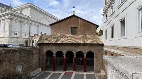 Esterno della Chiesa Parrocchiale Santi Martiri Vitale e Valeria a Pessano con Bornago