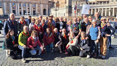 Foto storica di un gruppo di pellegrini Paolini in partenza