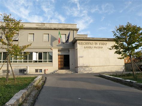 Foto esterna dell'ex Manifattura Rotondi, sede della Sezione di Archivio di Stato di Varallo