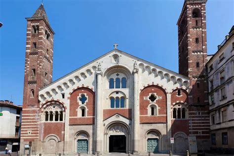 Immagine della facciata della chiesa di San Germano a Casale Monferrato