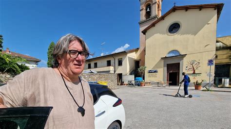 Inforgrafica con i dati sulle condizioni igienico-sanitarie contestate a Don Biancalani