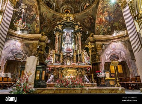 Interno e particolare dell'altare maggiore del Santuario della Madonna della Neve di Buonvicino