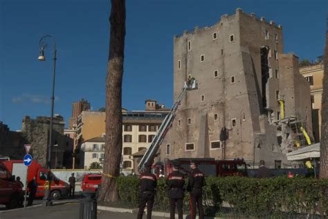 Rappresentazione storica della torre crollata di Beauvais
