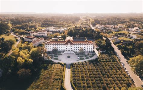 Foto panoramica dell'hotel SDivine Fatima, con la sua architettura restaurata