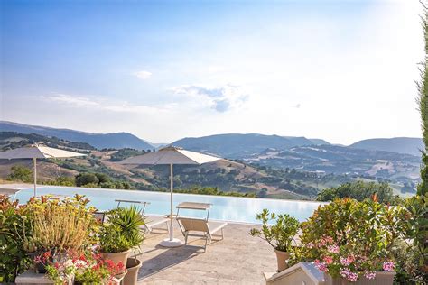 Splendida villa con piscina nelle colline toscane