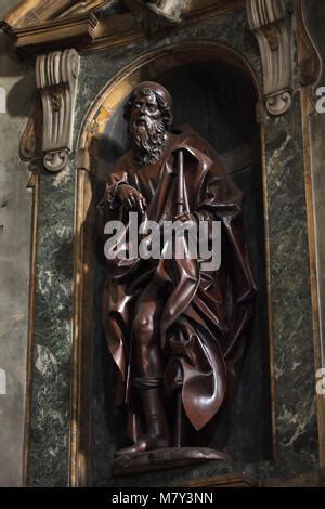 Dettaglio della statua lignea di San Matteo