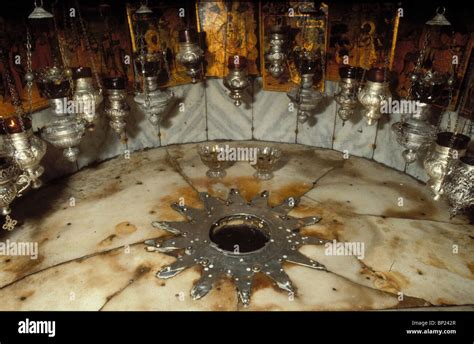 Stella d'argento nella Basilica della Natività a Betlemme