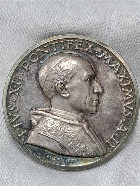 Medaglia di Pio II con pellicano