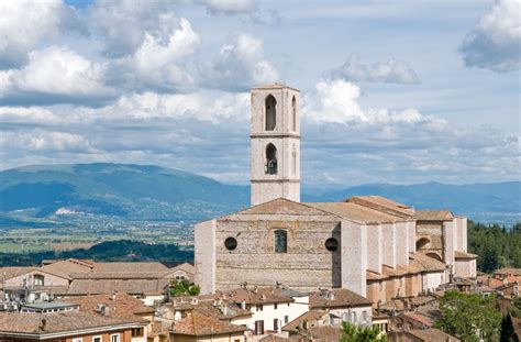 Facciata della Chiesa di San Domenico a Perugia