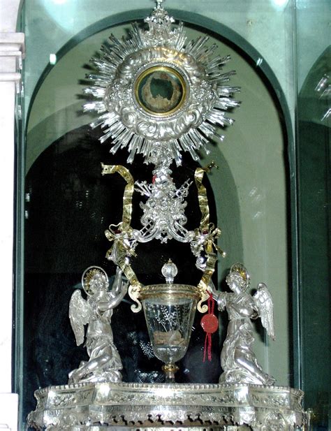Reperti e documenti esposti nel Museo del Miracolo Eucaristico di Lanciano