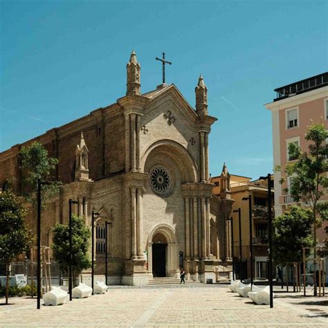 antica chiesa parrocchiale o facciata della chiesa Sacro Cuore di Gesù