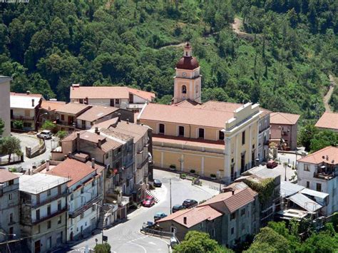 foto esterna della Basilica Santuario di Conflenti