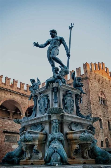 Fontana del Nettuno a Bologna, con la statua di Giambologna