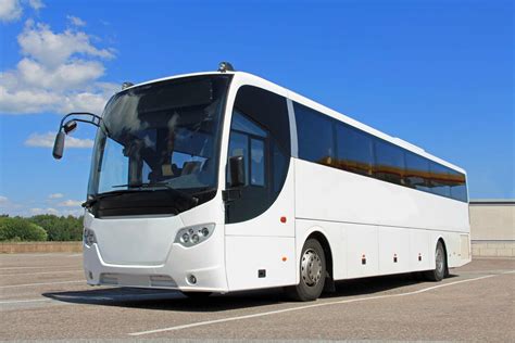Foto di un autobus moderno di linea