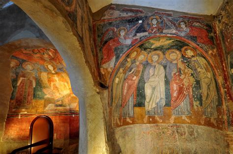 Affresco della chiesa rupestre di San Michele Arcangelo sul Monte Aureo, Olevano sul Tusciano.