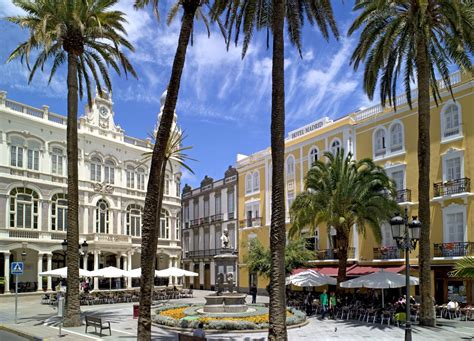Panoramica delle spiagge e del centro storico di Las Palmas de Gran Canaria