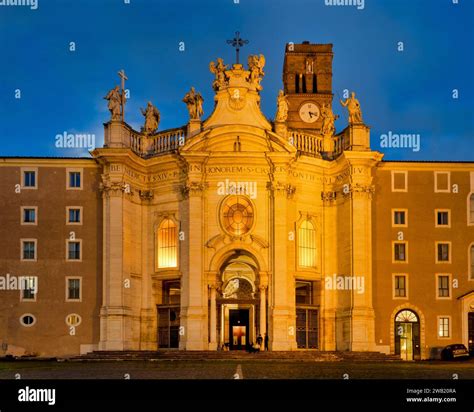 Facciata della Basilica di Santa Croce in Gerusalemme