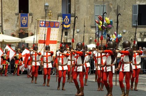 immagine del corteo storico di Orvieto