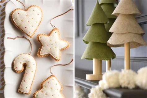 Tavolo con varie decorazioni natalizie in feltro, tra cui stelle e una piccola natività