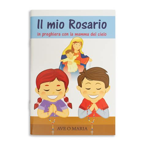 bambini che realizzano un rosario con materiali riciclati e colorati