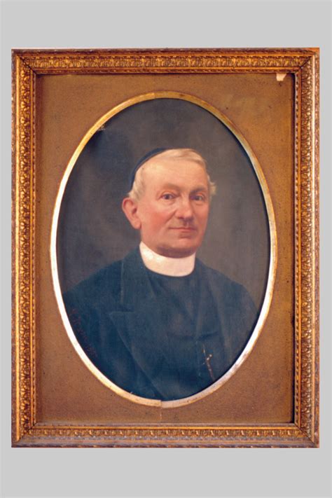 Ritratto di Don Ennio Tardioli in abiti sacerdotali