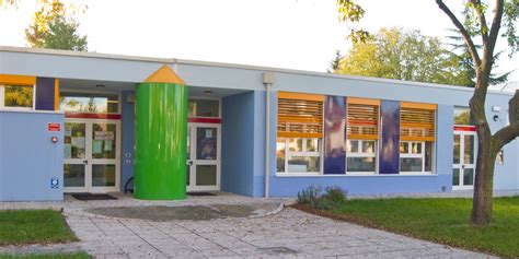 Esterno della Scuola dell'Infanzia e Primaria
