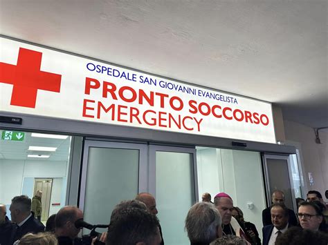 Foto esterna dell'Ospedale S. Giovanni Evangelista a Tivoli