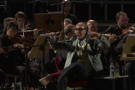 Foto di Franco Battiato e Padre Guidalberto