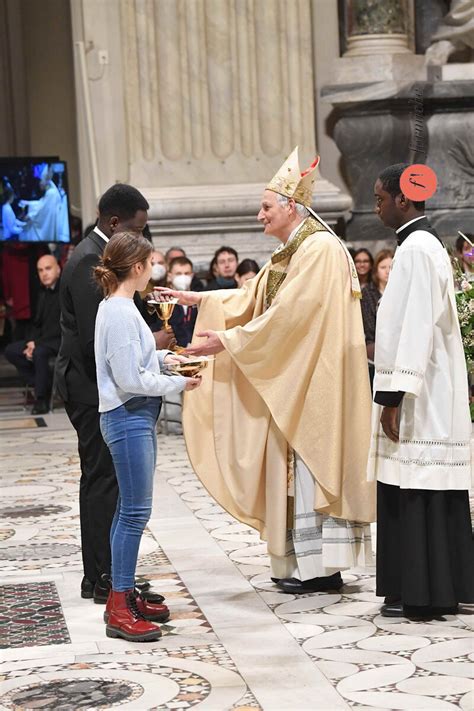 Cardinale Zuppi celebra la Messa dei Popoli con diverse comunità etniche