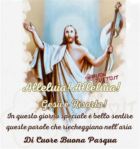 Immagine di un biglietto di Pasqua aperto con un messaggio significativo sulla resurrezione di Cristo e la speranza