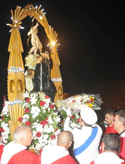 statua luminosa di Sant'Antonio di Padova a Piazza Pia, Anzio