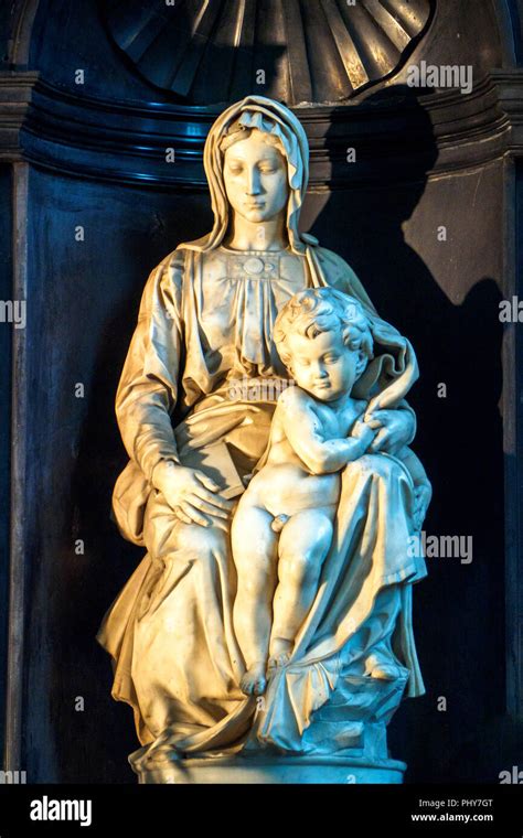 La Chiesa di Nostra Signora a Bruges con la Madonna di Michelangelo