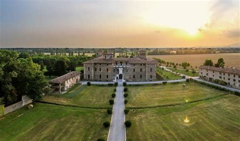 Foto panoramica del Castello di Borgaro, attuale sede del Convento delle Suore