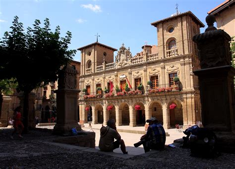 fotografia del Municipio di Viana nella Plaza Mayor