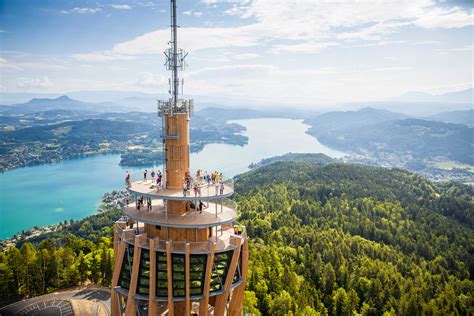 Torre panoramica Pyramidenkogel con vista sul lago Wörthersee e le montagne