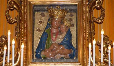 Icona della Madonna della Neve Nera di Torre Annunziata