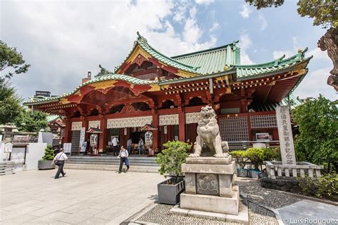 Santuario Kanda Myojin, veduta generale dell'edificio principale rosso
